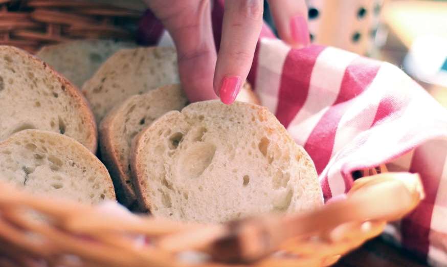 Factors to consider when buying a bread machine